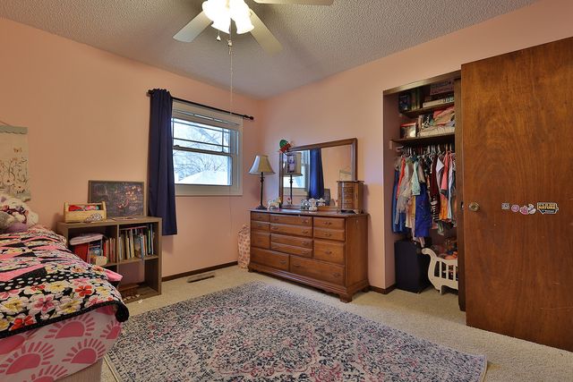 912 Park Lane, Pella, IA 50219