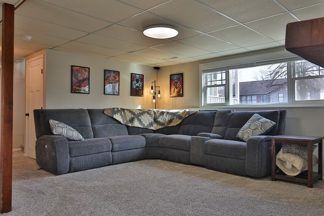 912 Park Lane, Pella, IA 50219