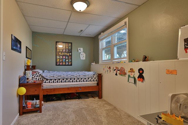 912 Park Lane, Pella, IA 50219