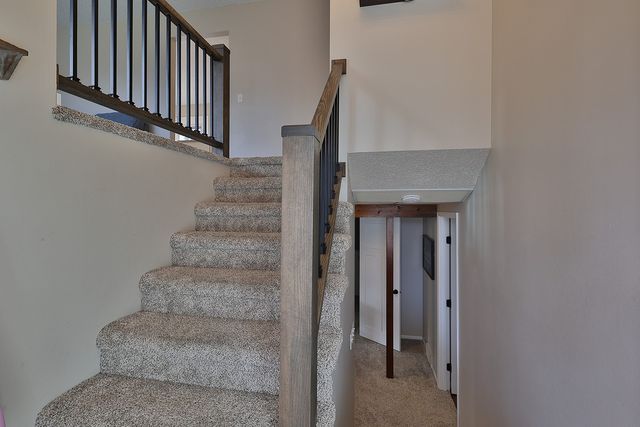 912 Park Lane, Pella, IA 50219