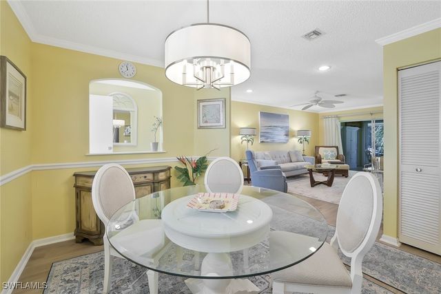 4126 Belair LN B10, Naples, FL 34103