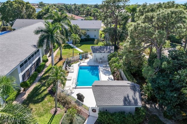 4126 Belair LN B10, Naples, FL 34103