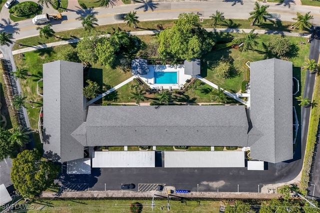 4126 Belair LN B10, Naples, FL 34103