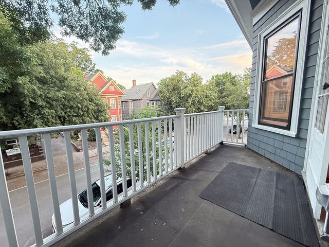 16 Willow Ave 2, Somerville, MA 02144