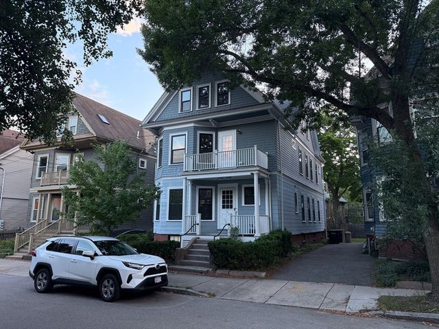 16 Willow Ave 2, Somerville, MA 02144