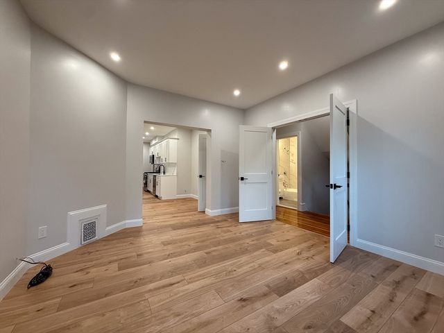 16 Willow Ave 2, Somerville, MA 02144
