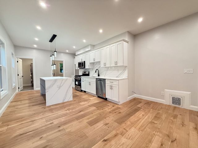 16 Willow Ave 2, Somerville, MA 02144