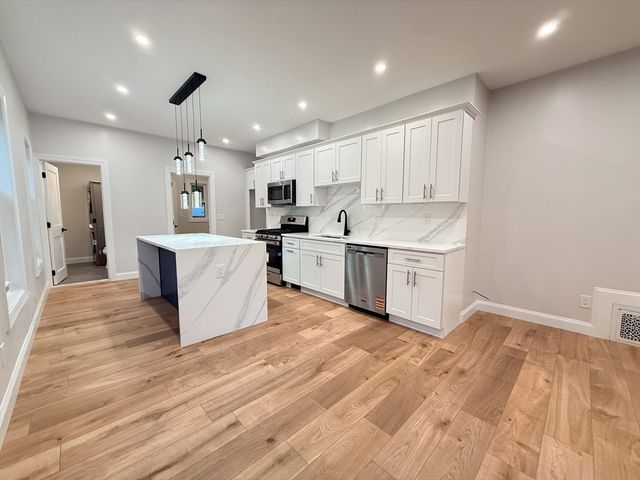 16 Willow Ave 2, Somerville, MA 02144