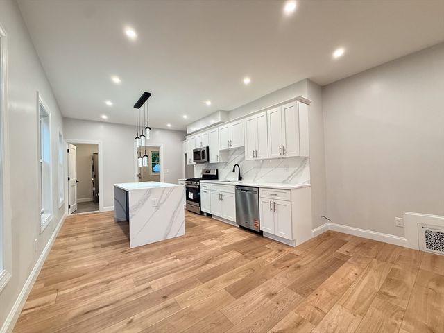 16 Willow Ave 2, Somerville, MA 02144