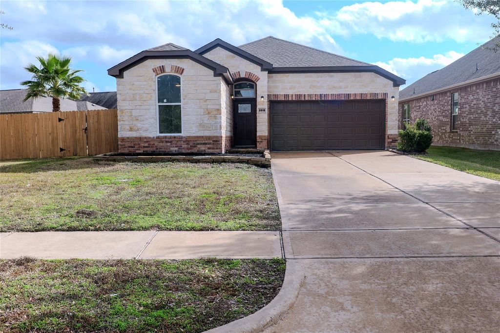 2818 Soffiano Lane, League City, TX 77573