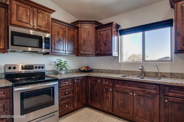 1158 Escorpion Court, Rio Rico, AZ 85648