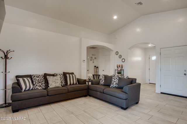 1158 Escorpion Court, Rio Rico, AZ 85648