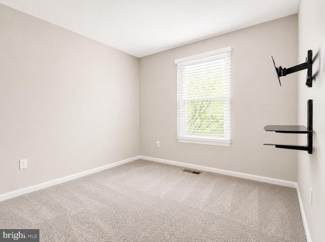 6556 RIDGEBORNE DR, Baltimore, MD 21237