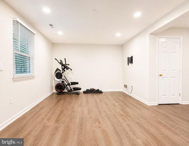 6556 RIDGEBORNE DR, Baltimore, MD 21237