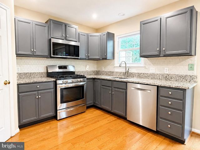 6556 RIDGEBORNE DR, Baltimore, MD 21237