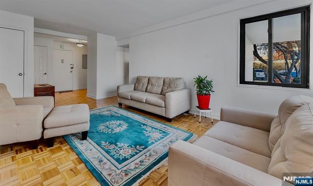 1375 River Road 1K, Edgewater, NJ 07020