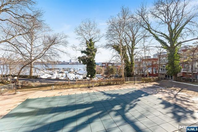 1375 River Road 1K, Edgewater, NJ 07020