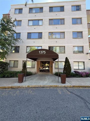 1375 River Road 1K, Edgewater, NJ 07020