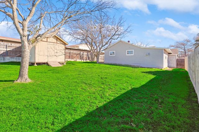 3120 Sappington Place, Fort Worth, TX 76116