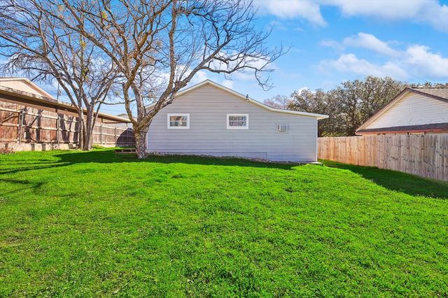 3120 Sappington Place, Fort Worth, TX 76116