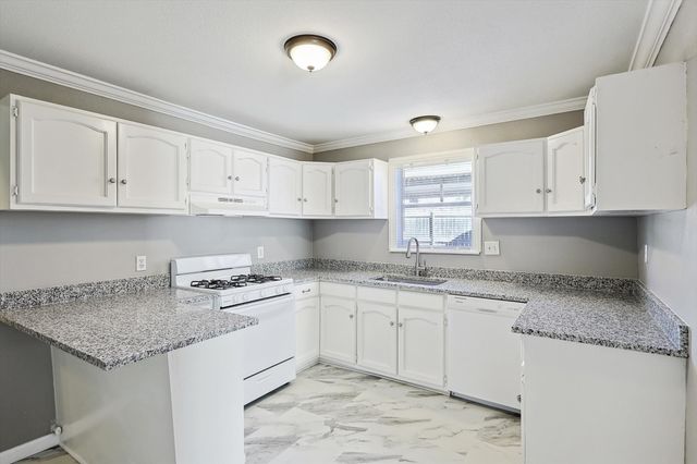 3120 Sappington Place, Fort Worth, TX 76116