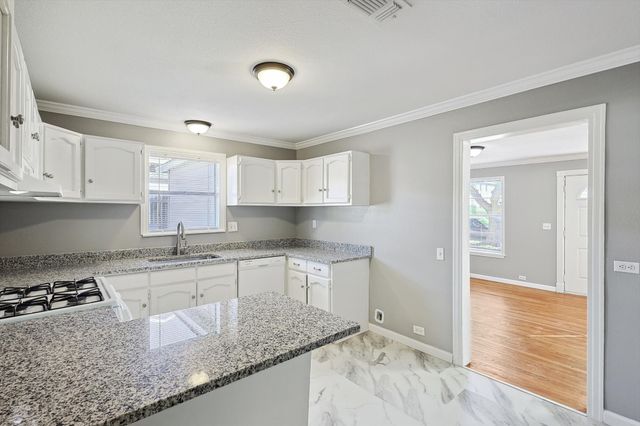 3120 Sappington Place, Fort Worth, TX 76116