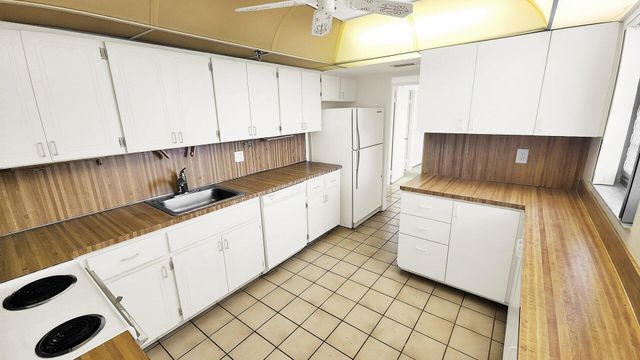 198 NW 67th Street 508, Boca Raton, FL 33487