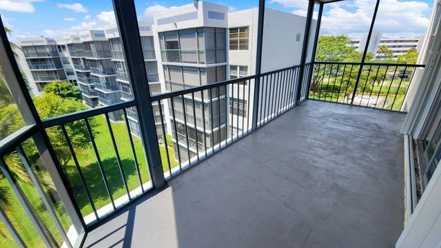 198 NW 67th Street 508, Boca Raton, FL 33487