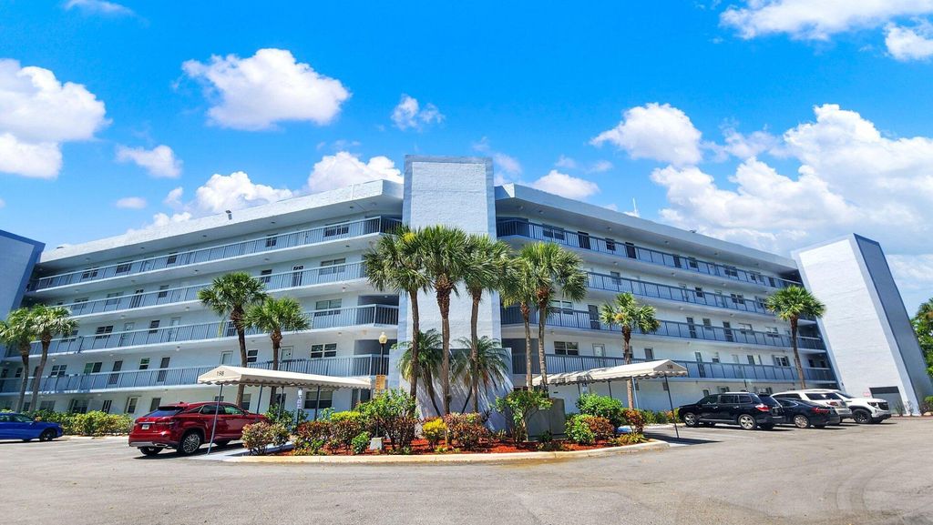 198 NW 67th Street 508, Boca Raton, FL 33487