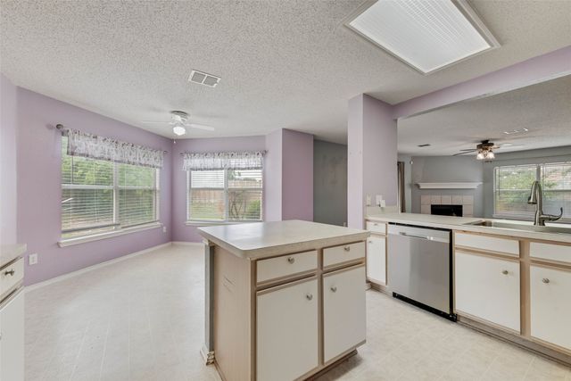 637 Gibson Street, Cedar Hill, TX 75104