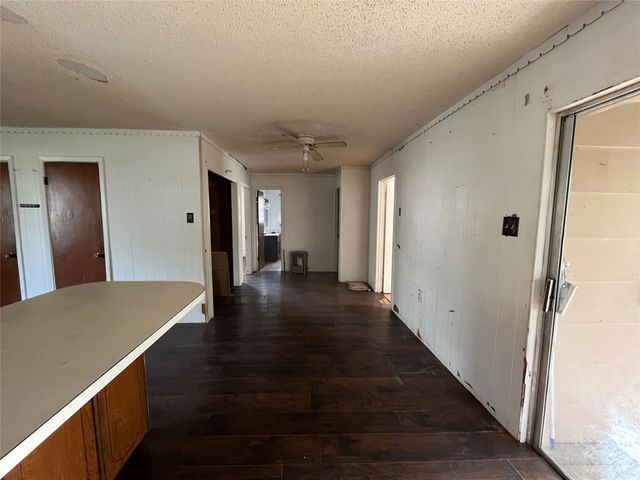 320 S Manson Street, Wolfe City, TX 75496