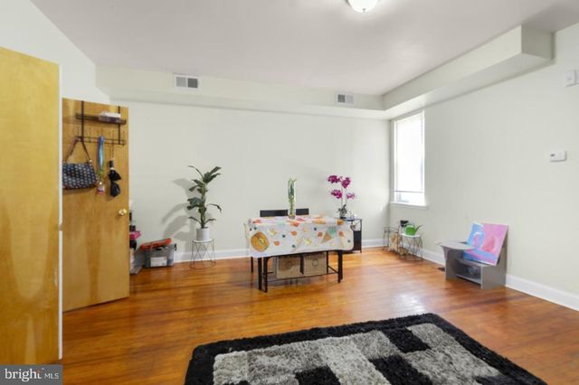 4014 MARKET ST, Philadelphia, PA 19104