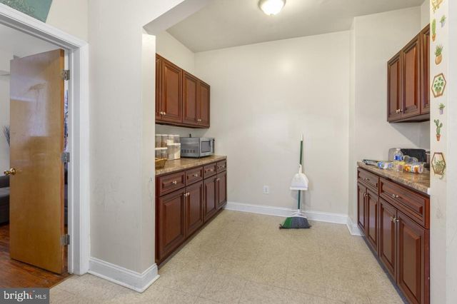 4014 MARKET ST, Philadelphia, PA 19104