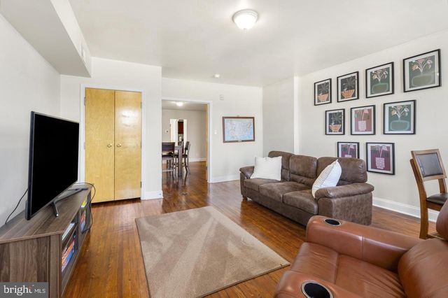 4014 MARKET ST, Philadelphia, PA 19104