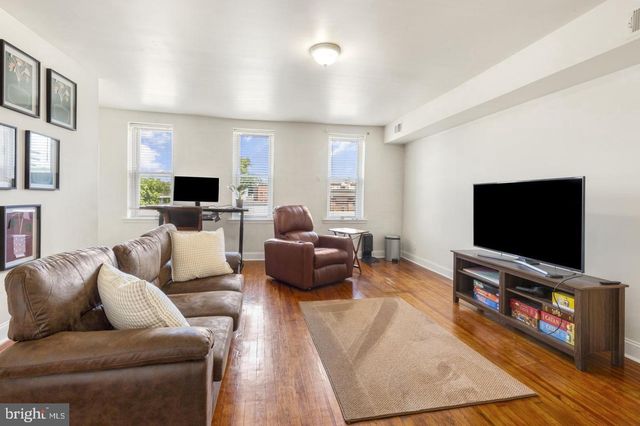 4014 MARKET ST, Philadelphia, PA 19104