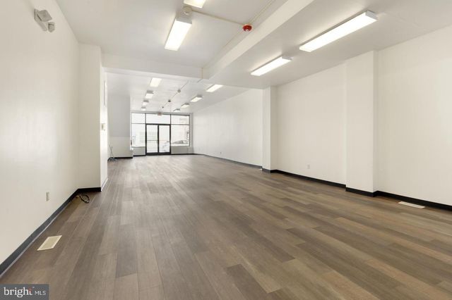 4014 MARKET ST, Philadelphia, PA 19104