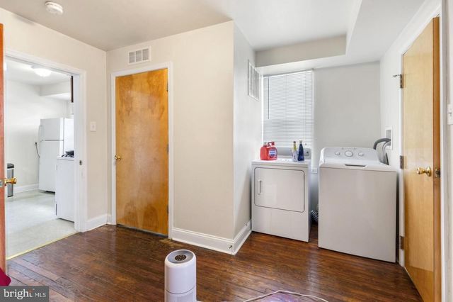 4014 MARKET ST, Philadelphia, PA 19104