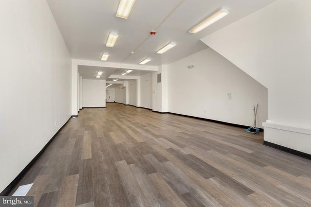 4014 MARKET ST, Philadelphia, PA 19104