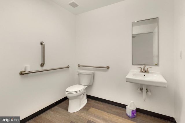 4014 MARKET ST, Philadelphia, PA 19104