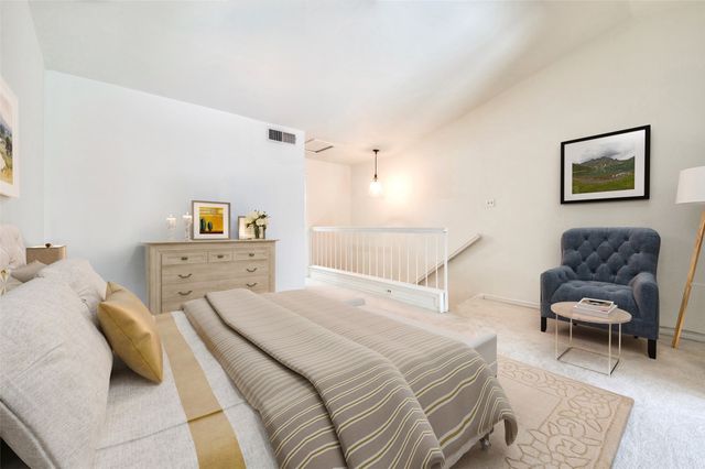 9910 Royal Lane 208, Dallas, TX 75231