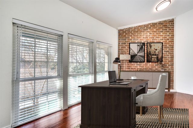 9910 Royal Lane 208, Dallas, TX 75231