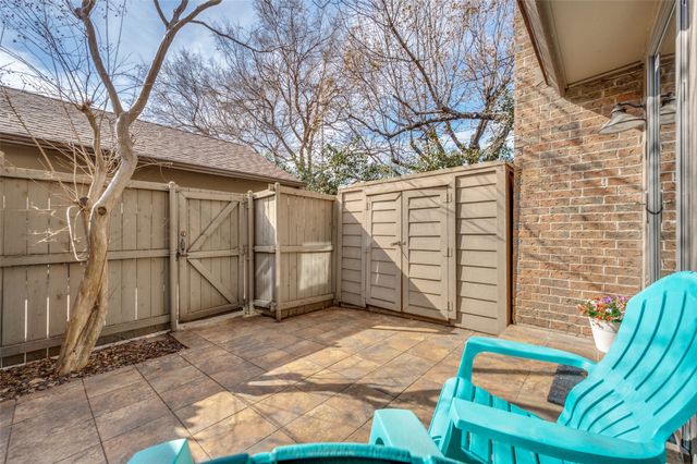 9910 Royal Lane 208, Dallas, TX 75231