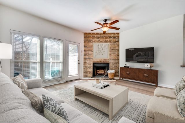 9910 Royal Lane 208, Dallas, TX 75231