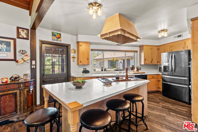 24316 Arcadia Street, Newhall (santa Clarita), CA 91321