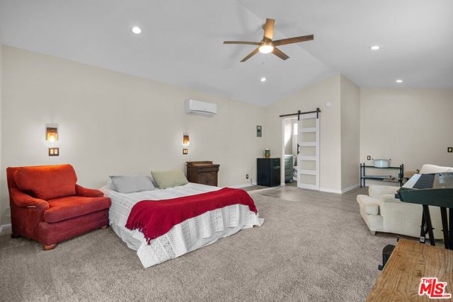 24316 Arcadia Street, Newhall (santa Clarita), CA 91321