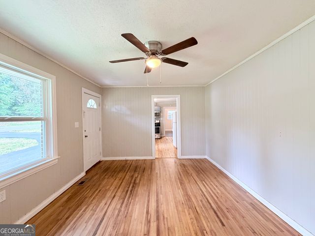 57 Cade Street, Hartwell, GA 30643