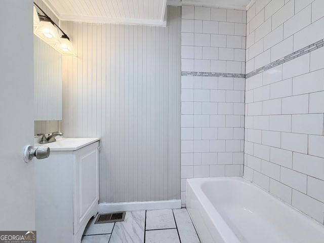 57 Cade Street, Hartwell, GA 30643