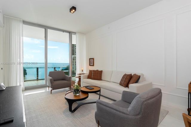 300 Biscayne Boulevard Way 802E, Miami, FL 33131