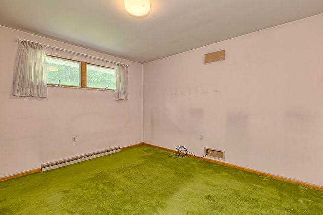 177 S Thompson Lane, Irwin, PA 15642
