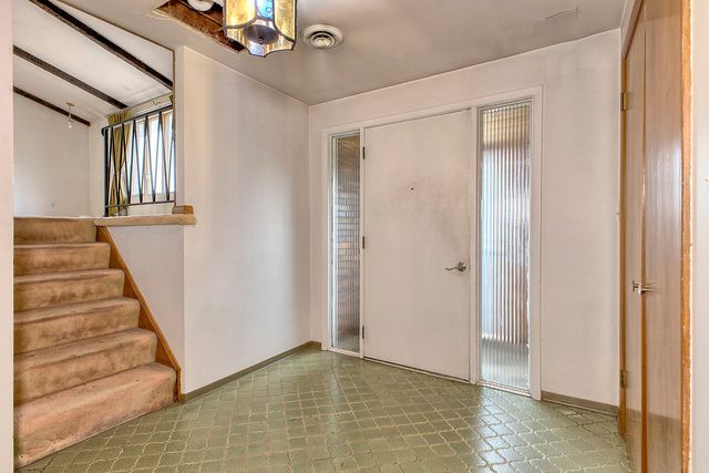 177 S Thompson Lane, Irwin, PA 15642